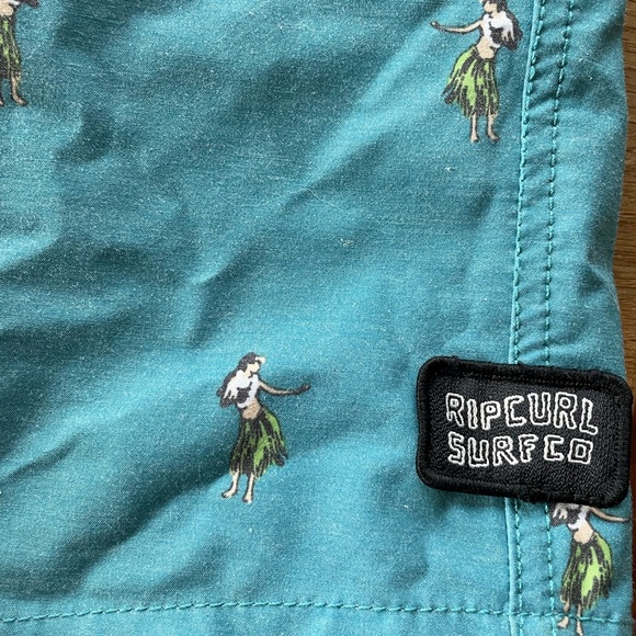 Side pocket Rip Curl boardshorts - Picture 3 of 4